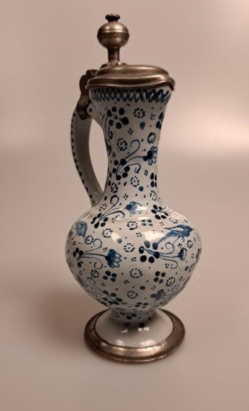 Vögeles Enghalskrug