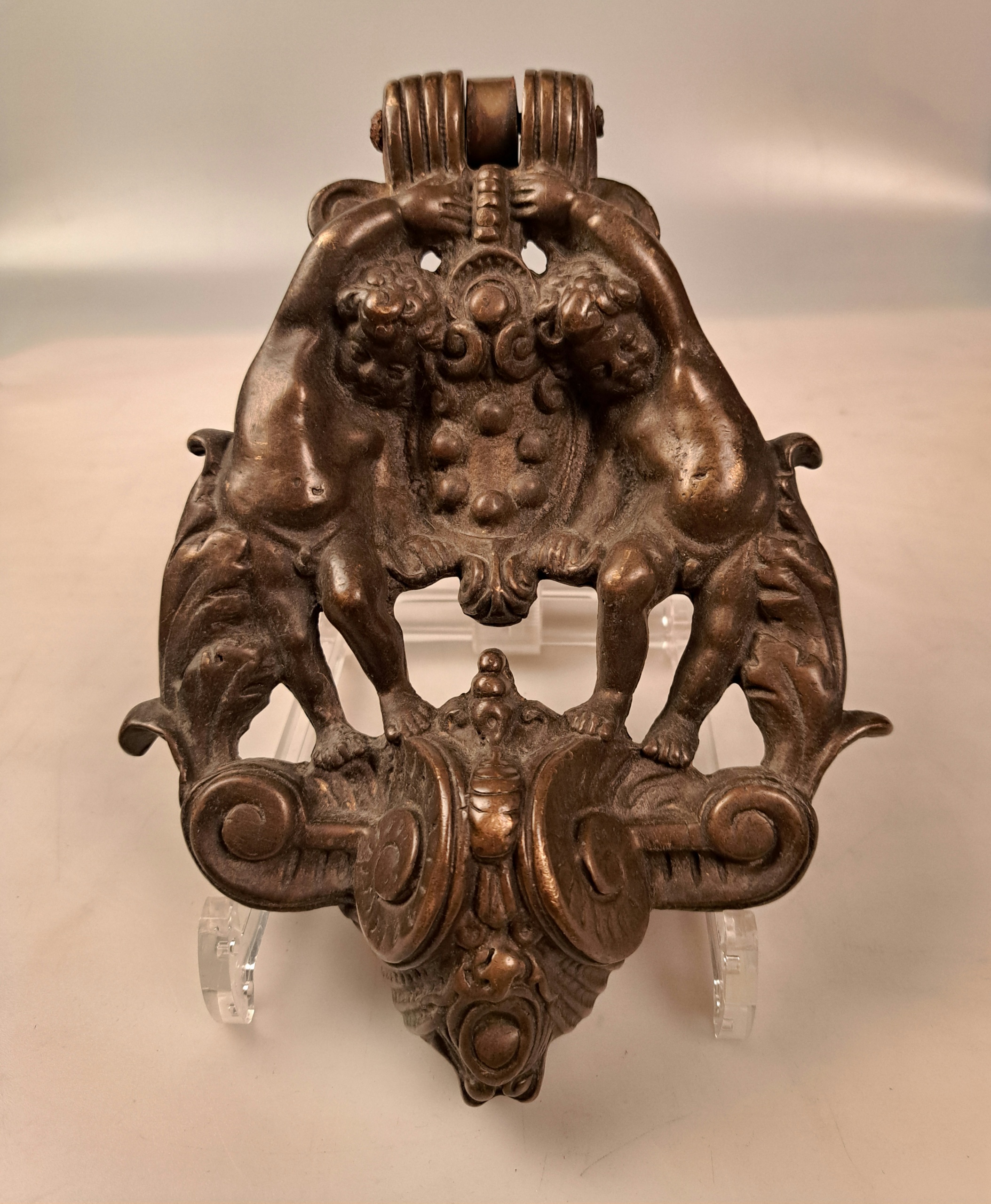 Türklopfer, Bronze